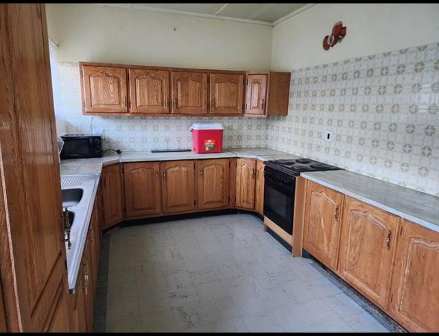 3 BEDROOM HOUSE FOR SALE IN SASOLBURG EXT 5